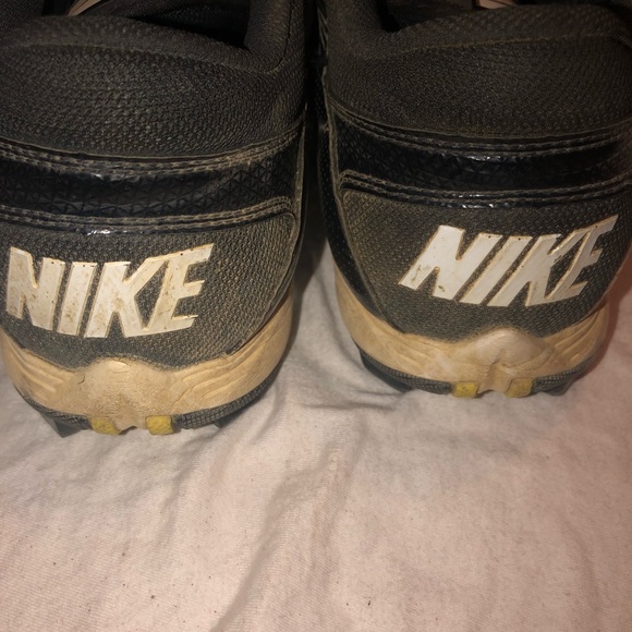 NIKE HYPERDIAMOND SOFTBALL CLEATS - Picture 4 of 5